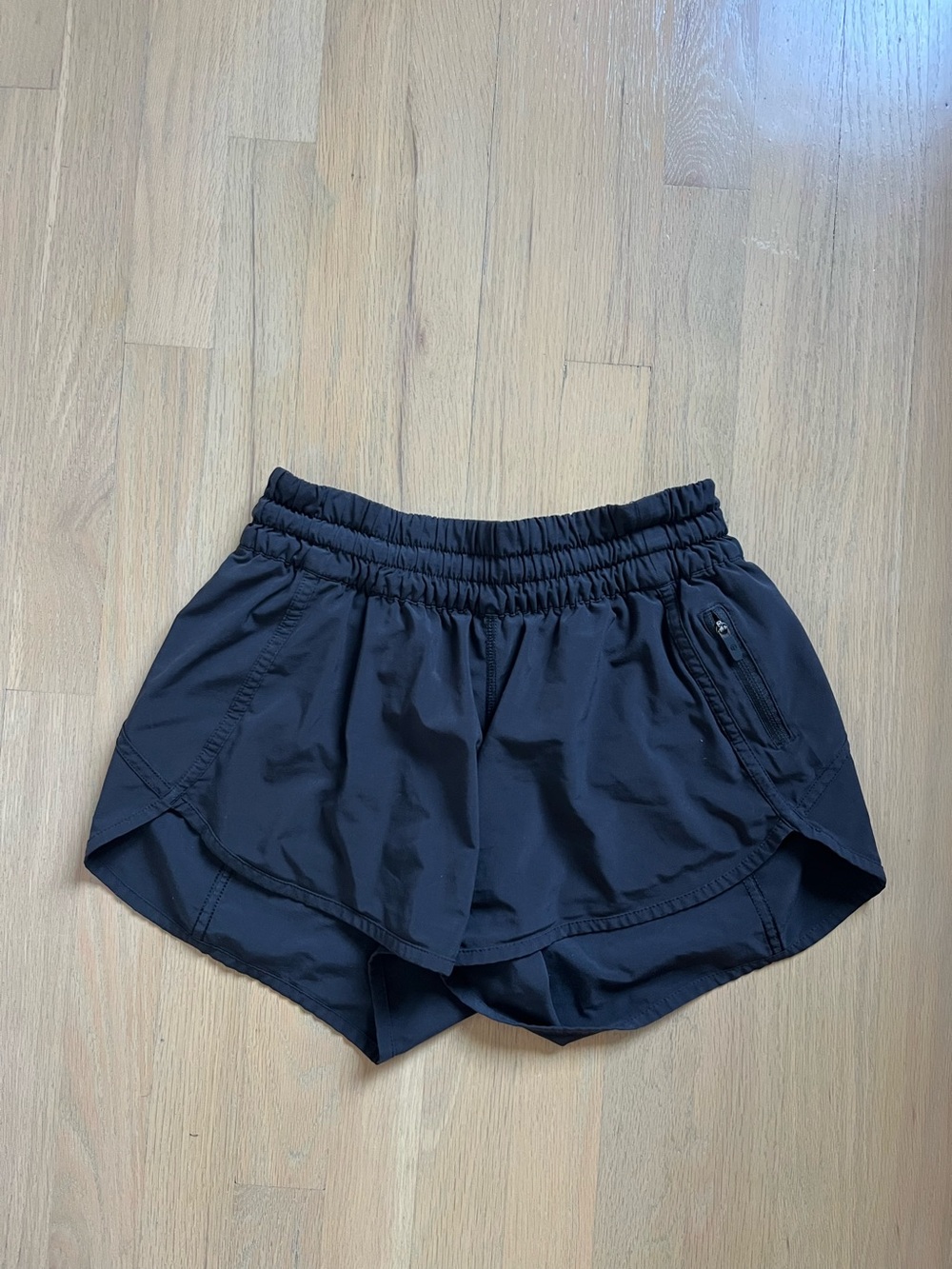LULULEMON run shorts - black